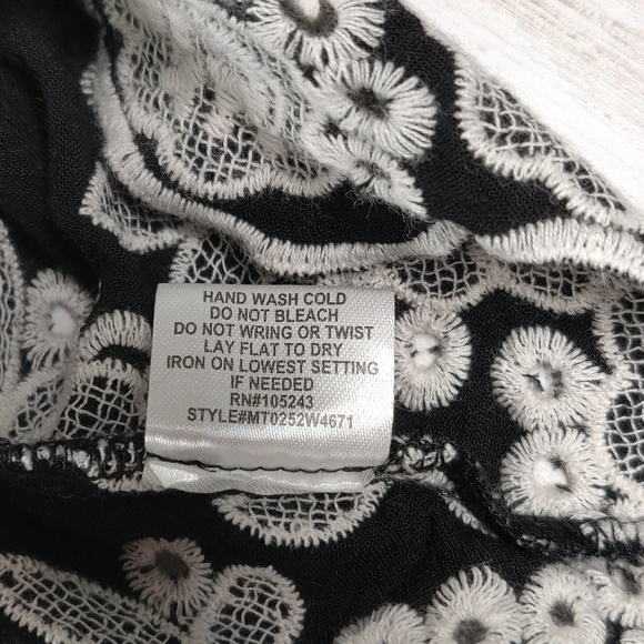 Bobeau black dolman embroidered top d41 - Picture 6 of 8